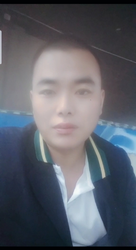 阳光男孩的第一张照片--平顶山闪婚服务中心